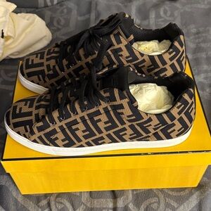 Fendi Black & Brown FF Logo Low-Top Sneakers